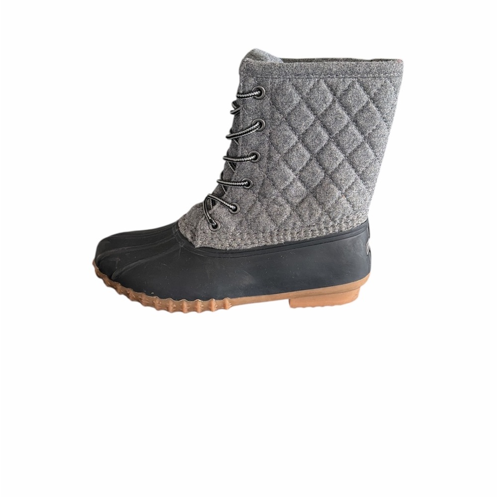 UNIONBAY Quilted Gray and Black Winter Boots
